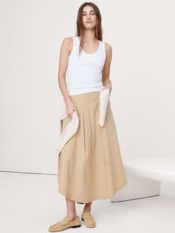 Banana Republic — Ribbed Scoop-Neck Tank