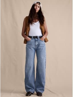 Banana Republic — High-Rise Relaxed Wide-Leg Jean