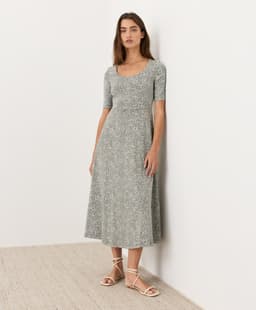 Pact — Fit & Flare Signature Scoop Dress - Water's Edge Wildflowers Castor Green
