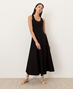 Pact — Fit & Flare Open Back Maxi Dress - Black